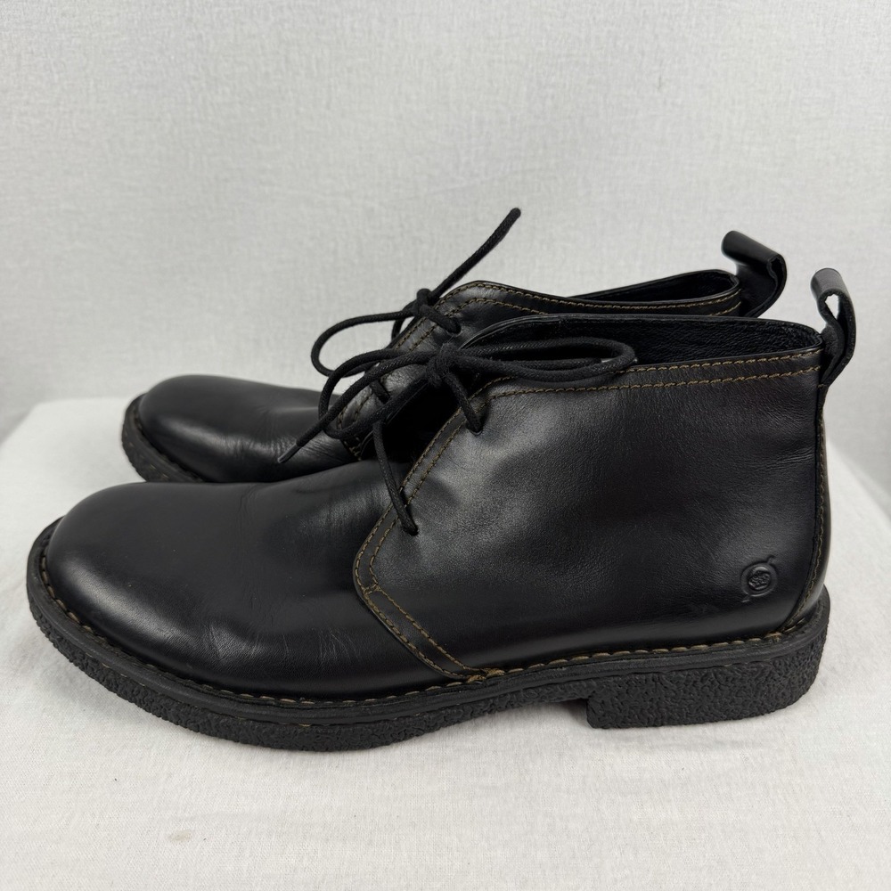 BORN Bismark Plain Toe Black‎ Leather Mens 9.5 Chukka Boots Contrast Stitching